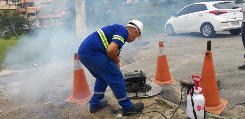 SAAE INICIA NESTA SEGUNDA-FEIRA(20) TESTES DE FUMAÇA PARA DETECTAR LANÇAMENTOS IRREGULARES DE ESGOTO E 5 OCORRÊNCIAS 