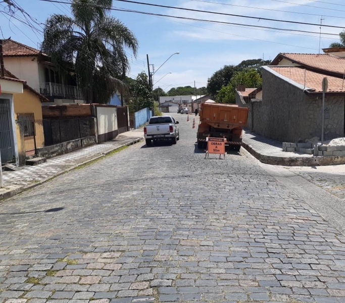 SAAE INICIA OBRA DE ESGOTO NO JD. PARAÍBA E SEGUE COM MAIS 5 EM ANDAMENTO