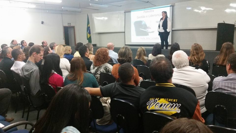 SAAE PROMOVE AOS SERVIDORES PALESTRA SOBRE LIDERANÇA E PROJETOS