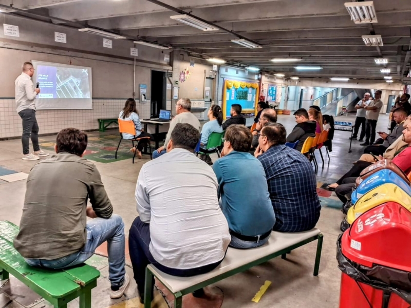 SAAE Jacareí realiza reunião com moradores do Vila Branca para discutir melhorias em Estação de Esgoto