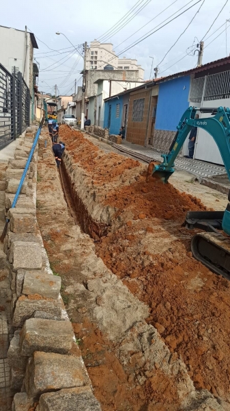 SAAE INICIA OBRA DE ÁGUA NA VIELA SÃO LUCAS NA REGIÃO CENTRAL